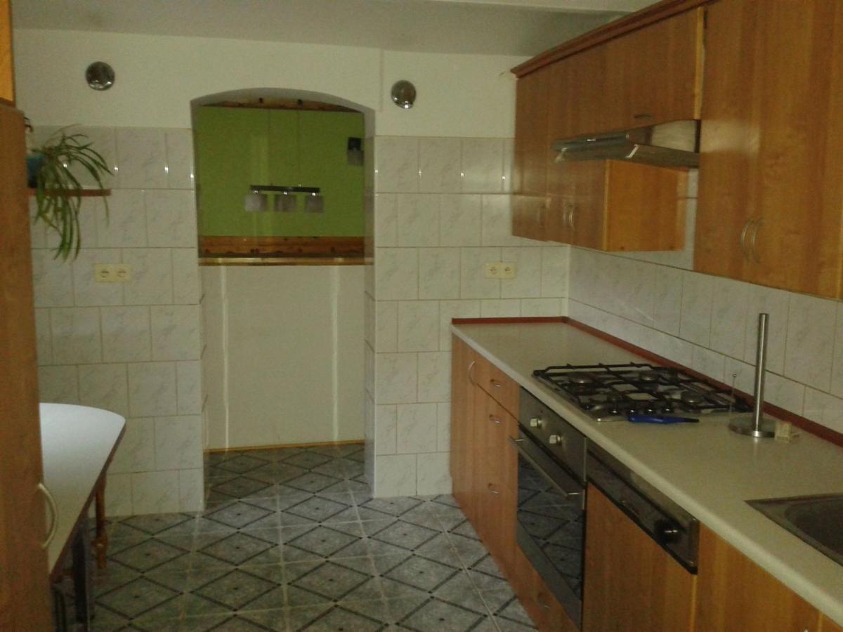 Spacious Holiday Home In Stara Kamienica With Pond المظهر الخارجي الصورة
